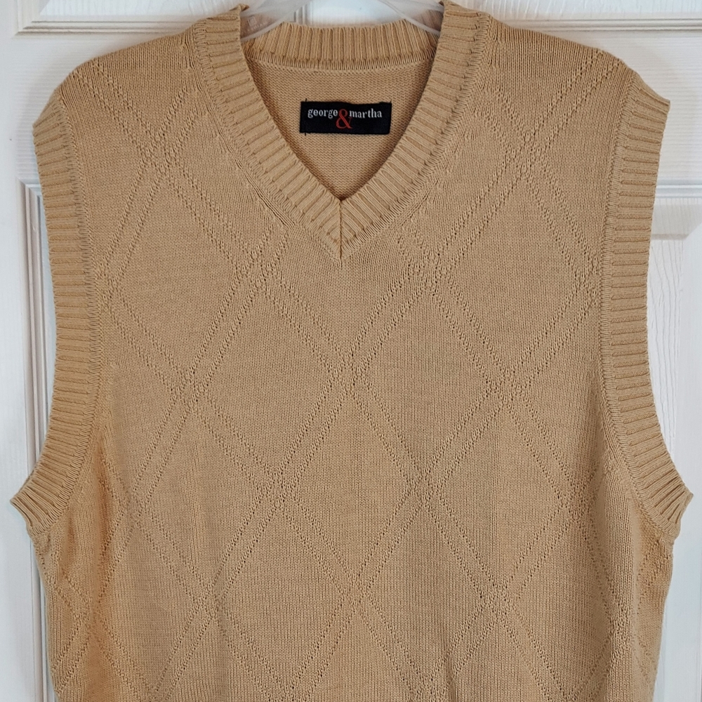 George & Martha Men's Large Diamond Argyle Sweater Vest Tan